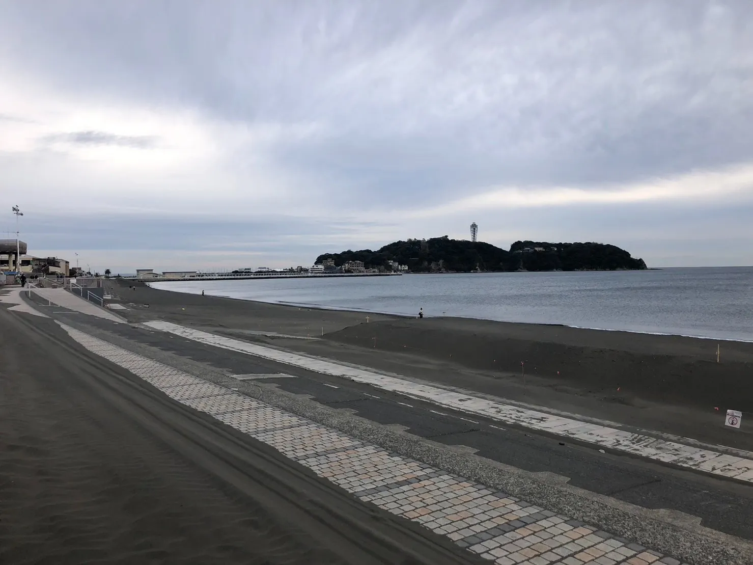 【緊急警告!】神奈川県三浦半島で増えるカビ被害──海風と湿気が招くリスクと解決策